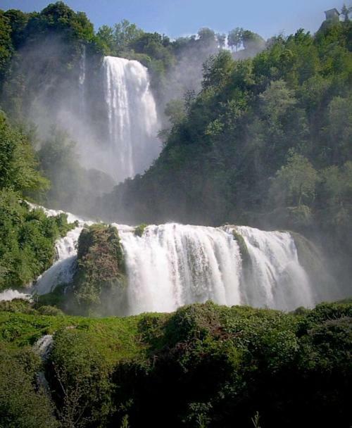 Отель Il Casolare Della Cascata Терни Экстерьер фото